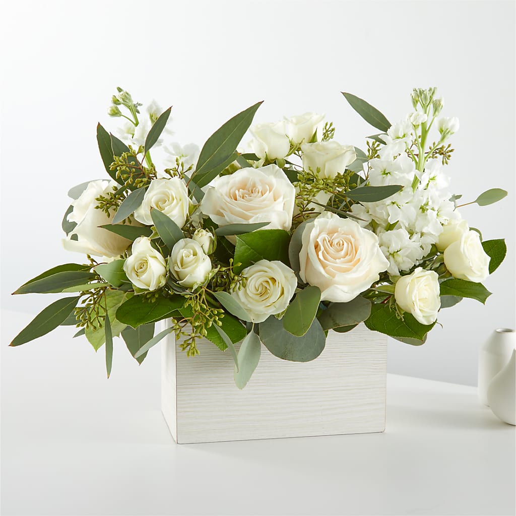 Fresh Linen Box Bouquet – Mountain Florist, Clintwood VA