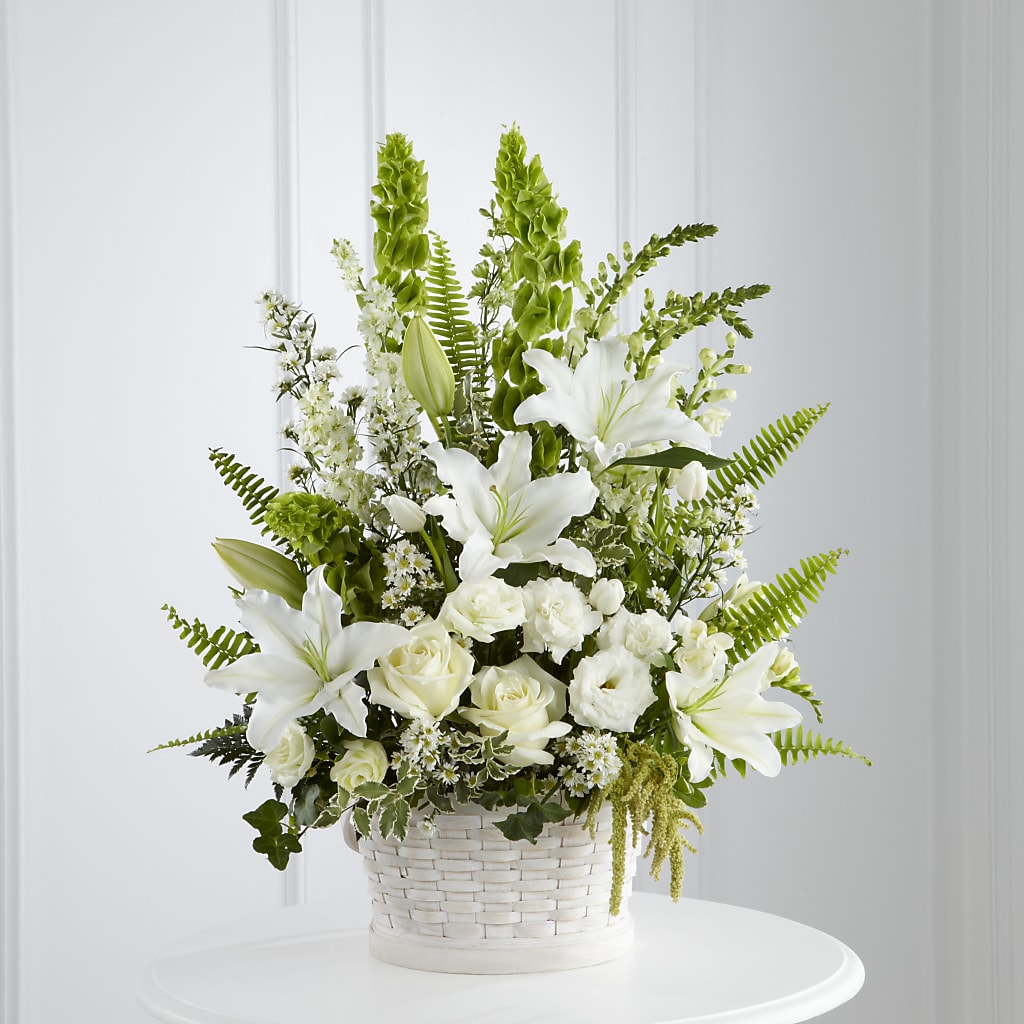 In Our Thoughts Arrangement – Mountain Florist, Clintwood VA