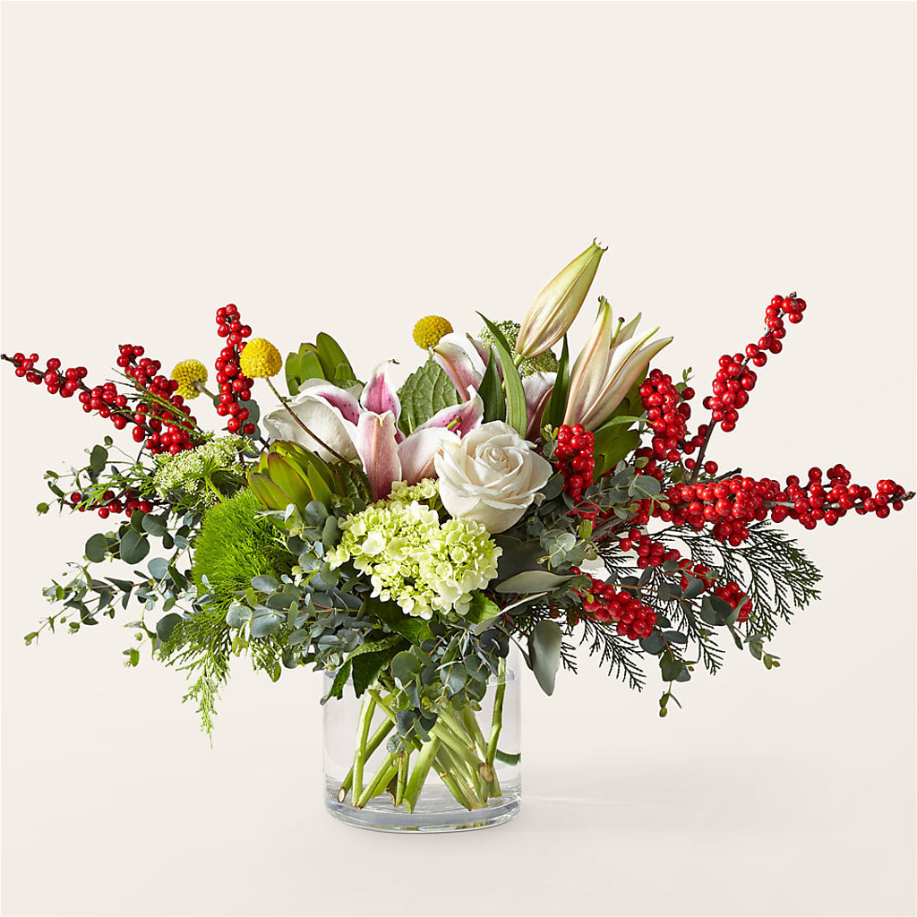 Berry & Bright Bouquet – Mountain Florist, Clintwood VA