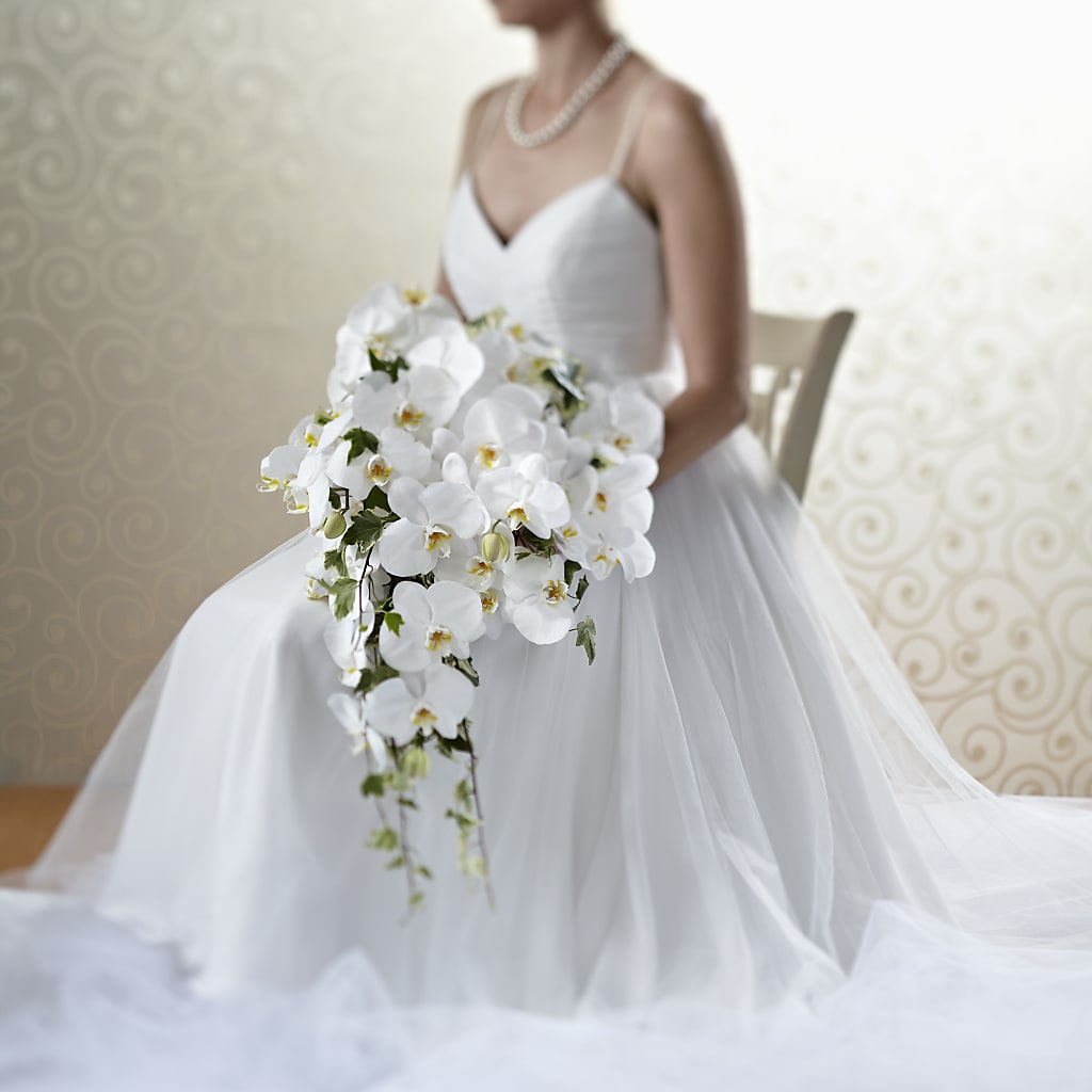Classic White Bouquet – Mountain Florist, Clintwood VA