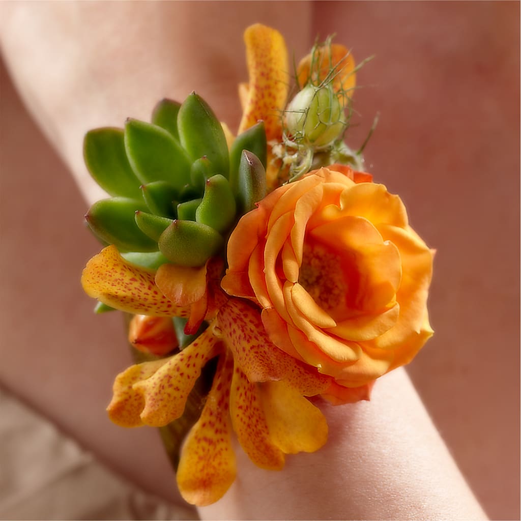 Irresistible Love Wrist Corsage – Mountain Florist, Clintwood VA