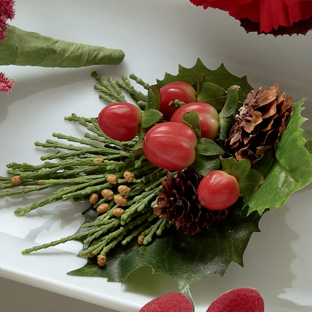 Red Berry Boutonniere – Mountain Florist, Clintwood VA