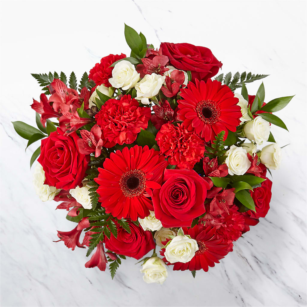 Hearts Embrace Bouquet –  Mountain Florist, Clintwood VA