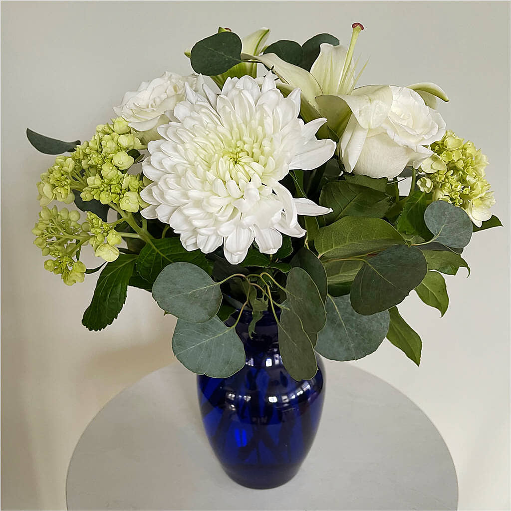 Snowy Dreams Bouquet –  Mountain Florist, Clintwood VA