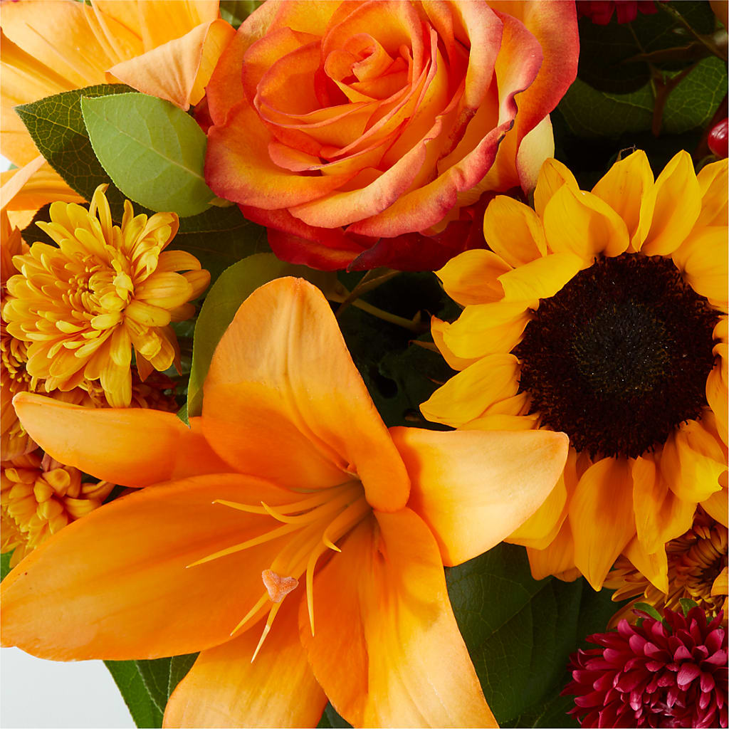 Grateful Centerpiece –  Mountain Florist, Clintwood VA