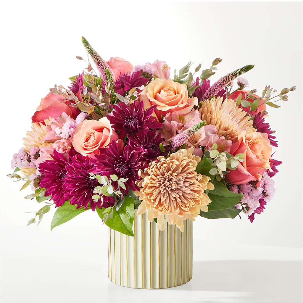 Berry Cobbler Bouquet with Ivory Vase –  Mountain Florist, Clintwood VA