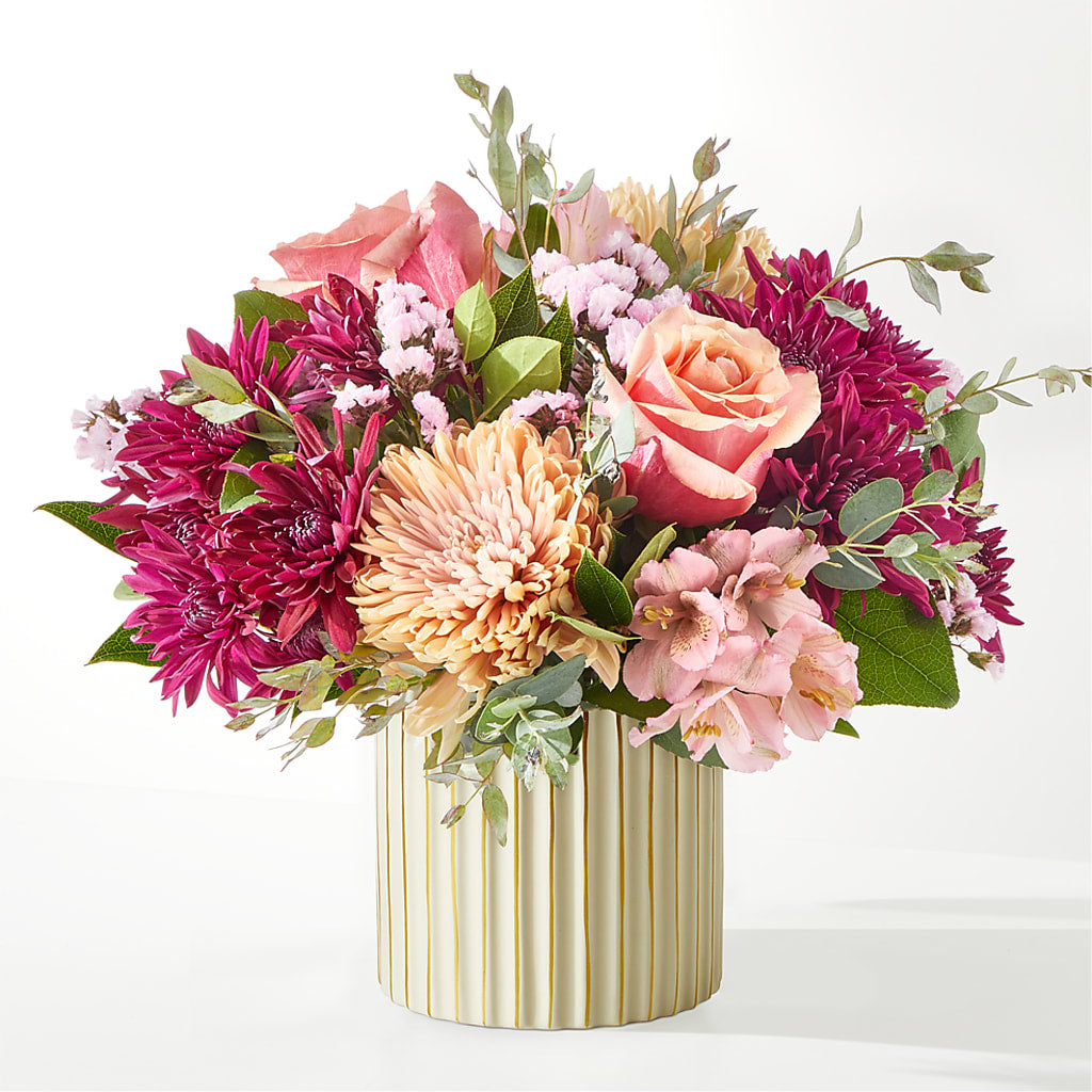 Berry Cobbler Bouquet with Ivory Vase –  Mountain Florist, Clintwood VA