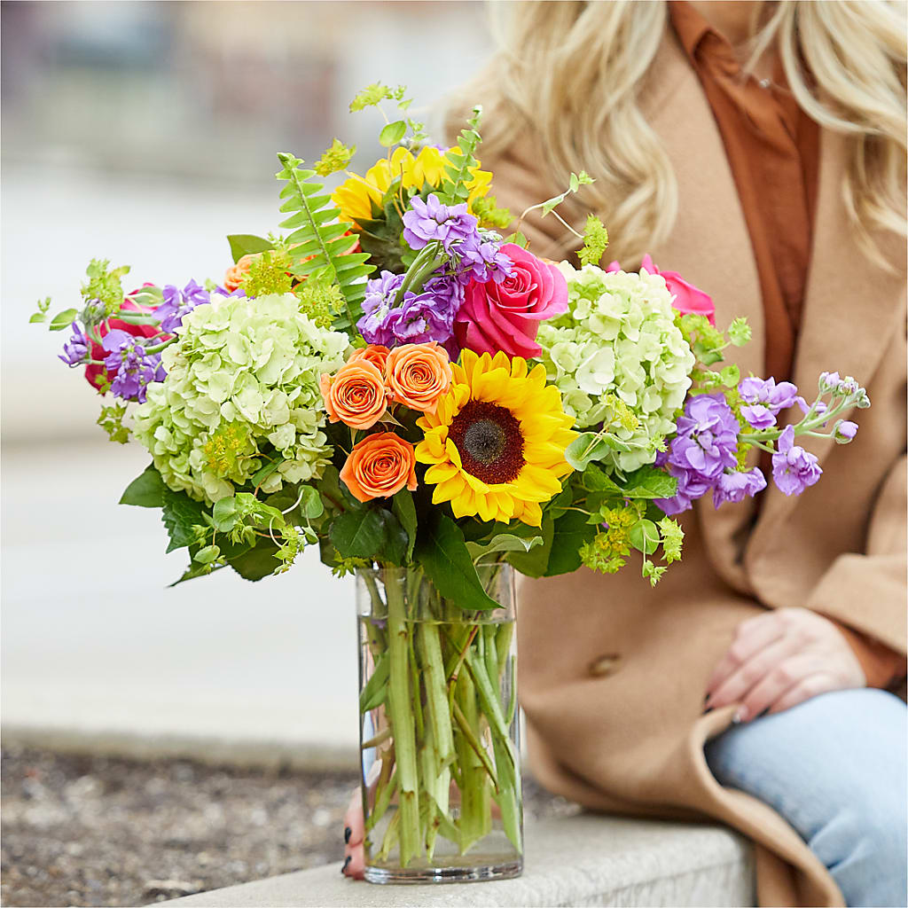 Vibrant Greetings Bouquet –  Mountain Florist, Clintwood VA