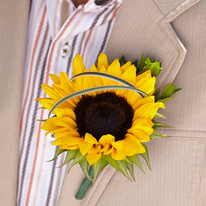 Free Spirit Boutonniere –  Mountain Florist, Clintwood VA